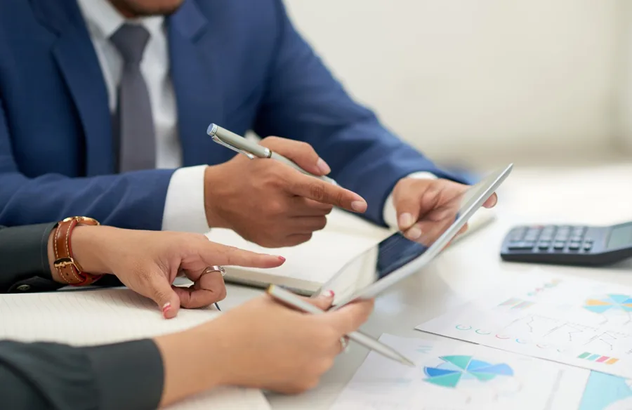 From Saving to Investing: How to Build Wealth in 2025 and Be - B体育
